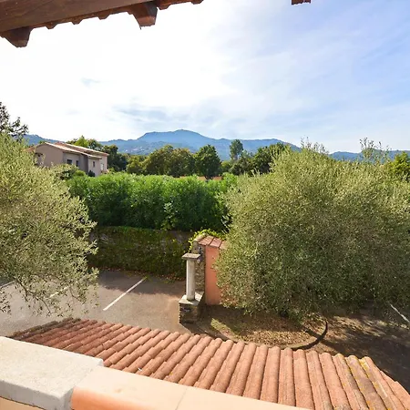 Gorgeous In Querciolo With Swimming Pool Feriehus