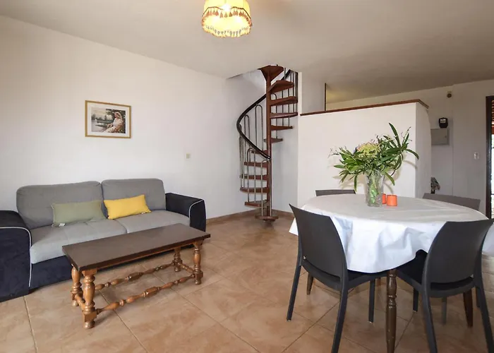 Stunning In Querciolo 度假居 *