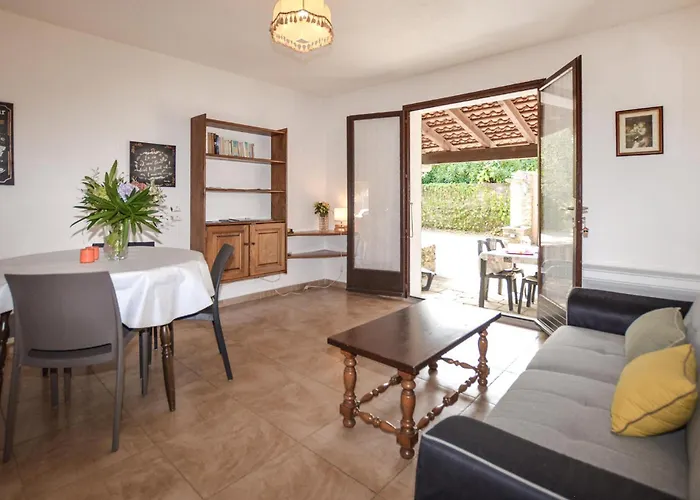 Stunning In Querciolo Venzolasca